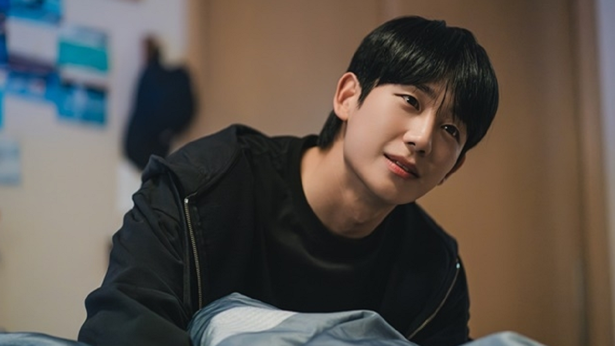 Jung Hae-in’s Role in ‘Mother’s Friend’s Son’ Captivates Audiences: Romance Master Returns to TV